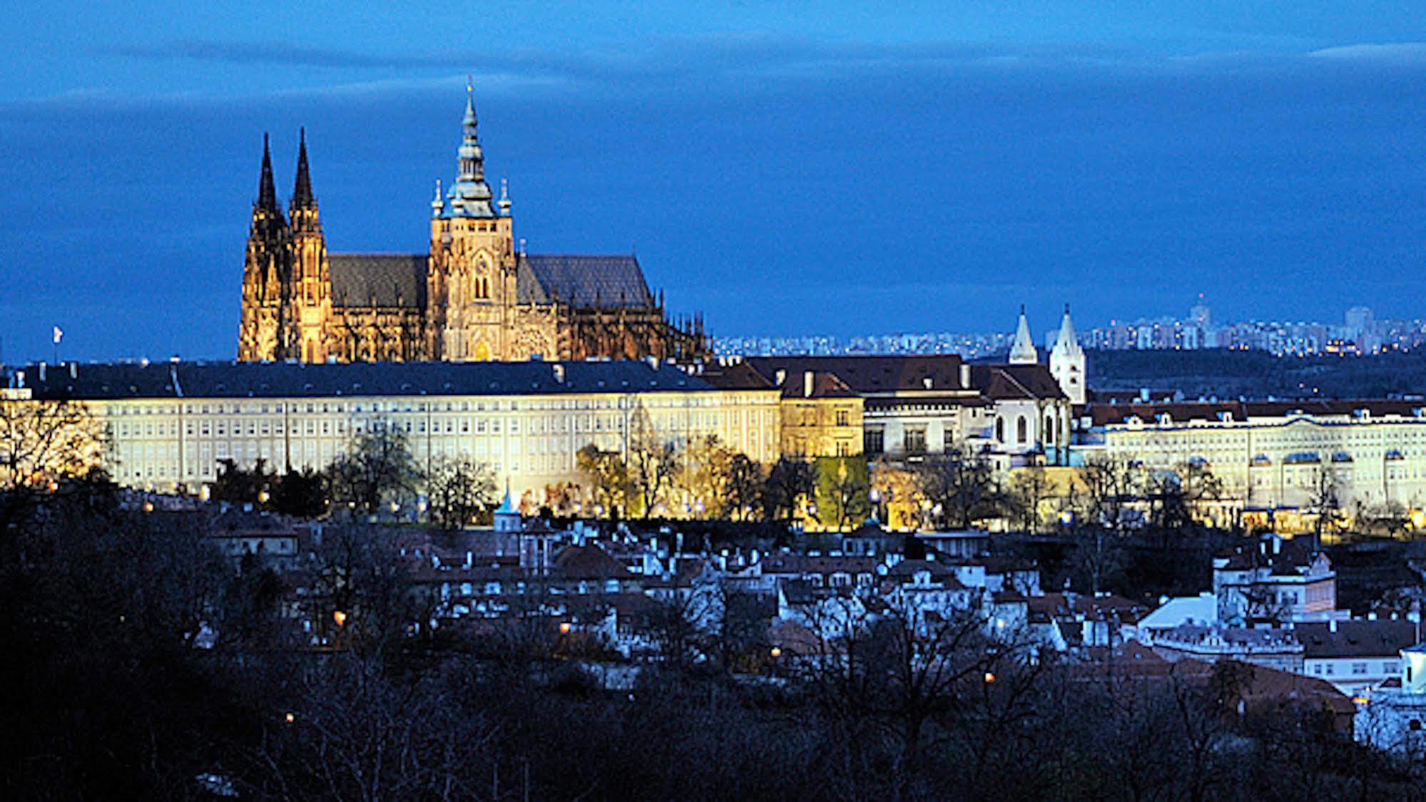 Free Zone Accommodation Prague Exterior photo